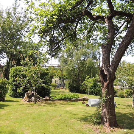 La Ferme Du Bourg Bed & Breakfast Eraines Eksteriør bilde