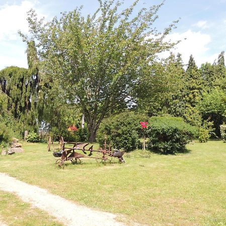 La Ferme Du Bourg Bed & Breakfast Eraines Eksteriør bilde