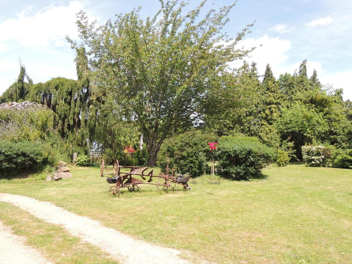La Ferme Du Bourg Bed & Breakfast Eraines Eksteriør bilde