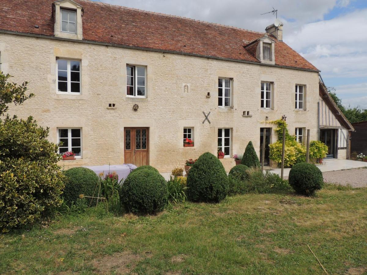 La Ferme Du Bourg Bed & Breakfast Eraines Eksteriør bilde