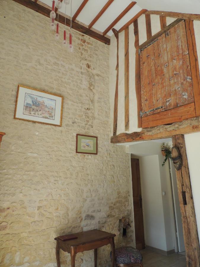 La Ferme Du Bourg Bed & Breakfast Eraines Eksteriør bilde